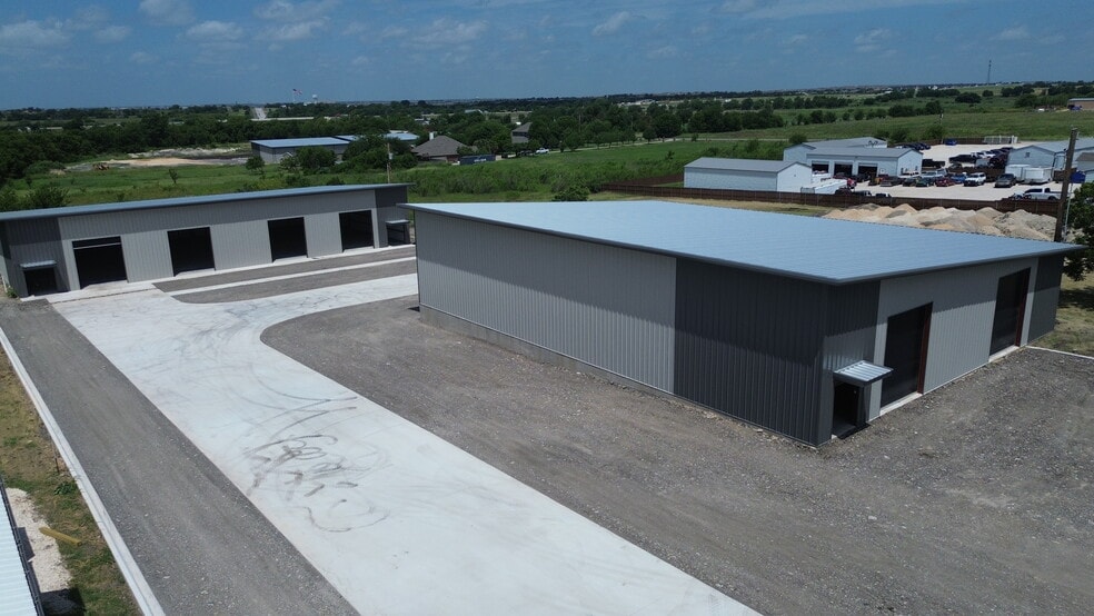 More Photos Of 1158 County Road 108, Hutto Warehouse For Lease