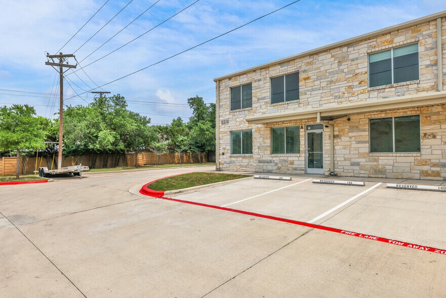 More Photos Of 2000 Windy Ter, Cedar Park Warehouse For Sale