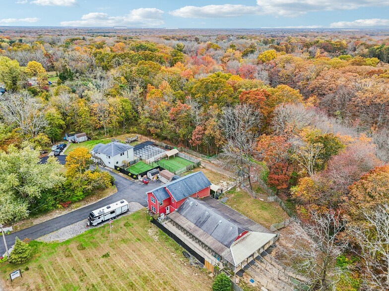 More Photos Of 170 S Hope Chapel Rd, Jackson Specialty For Sale