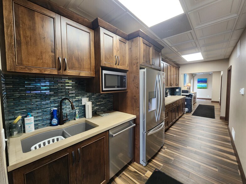 More Photos Of 4700 S College Ave, Fort Collins Office For Lease