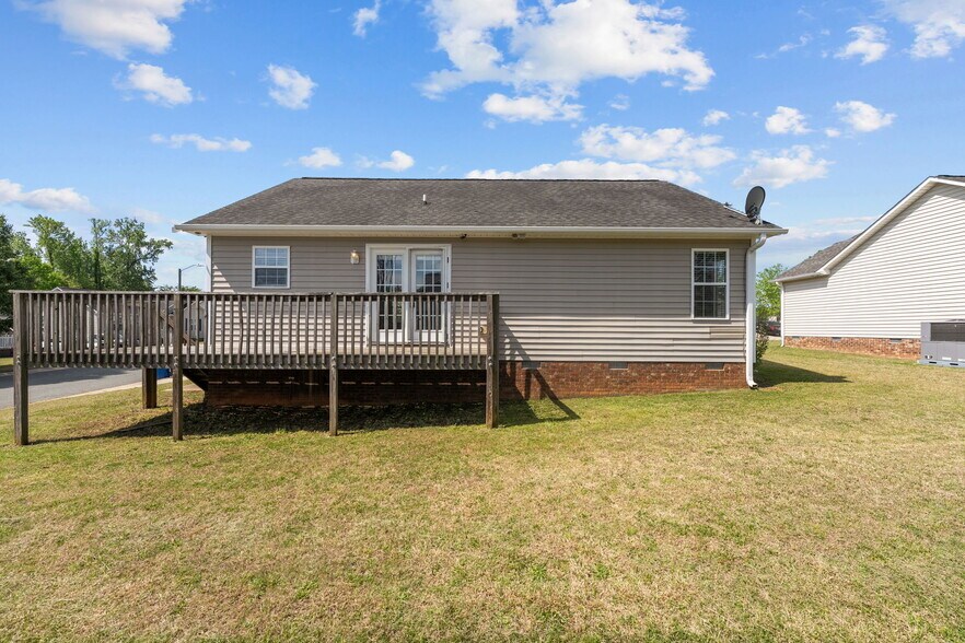More Photos Of 701 Bob Baxter Dr, Elon Specialty For Sale