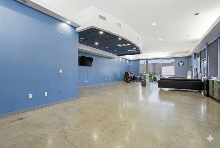 More Photos Of 7771-7781 W Sunset Blvd, Los Angeles Unknown For Lease