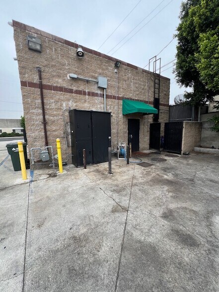 More Photos Of 111 N Rural Dr, Monterey Park Freestanding For Lease