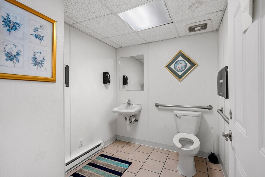 More Photos Of 326 Main St, Wausaukee Bowling Alley For Sale