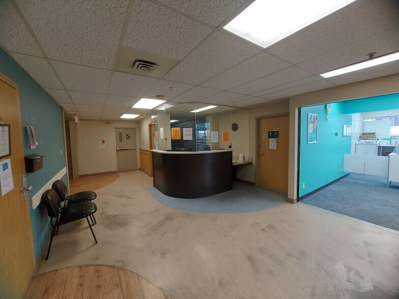 More Photos Of 4705 48 Ave, Red Deer Medical For Lease