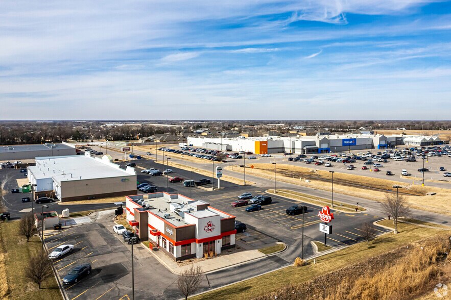 More Photos Of 511 Windward Dr, Newton Unknown For Lease