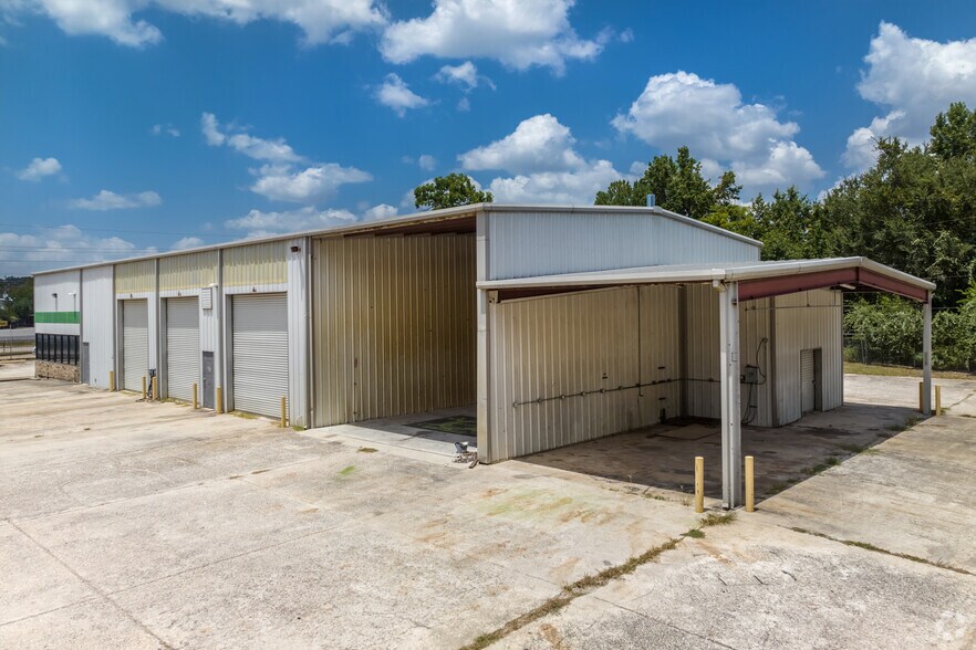 More Photos Of 32000 State Highway 249, Pinehurst Warehouse For Lease