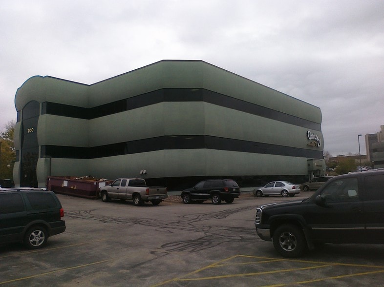 More Photos Of 700 N 3rd St, La Crosse Office For Lease