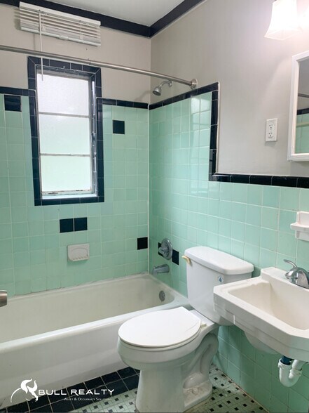 More Photos Of 395 Oakland Ave SE, Atlanta Apartments For Sale