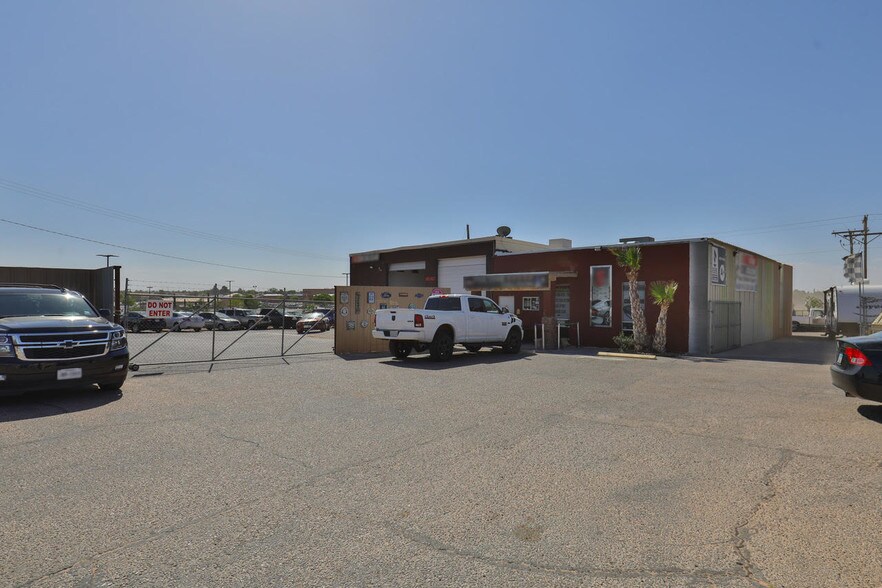 More Photos Of 10762 Montana Ave, El Paso Auto Repair For Sale