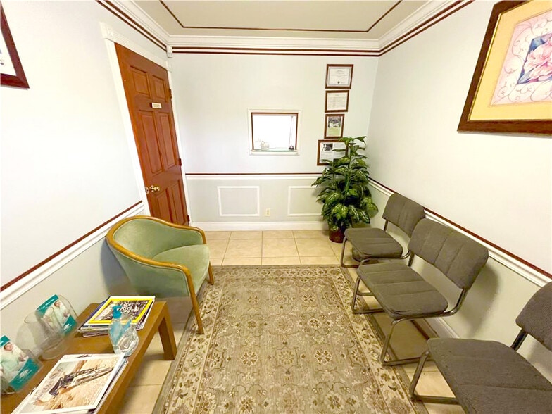 More Photos Of 2331 N State Road 7, Lauderhill Office For Sale