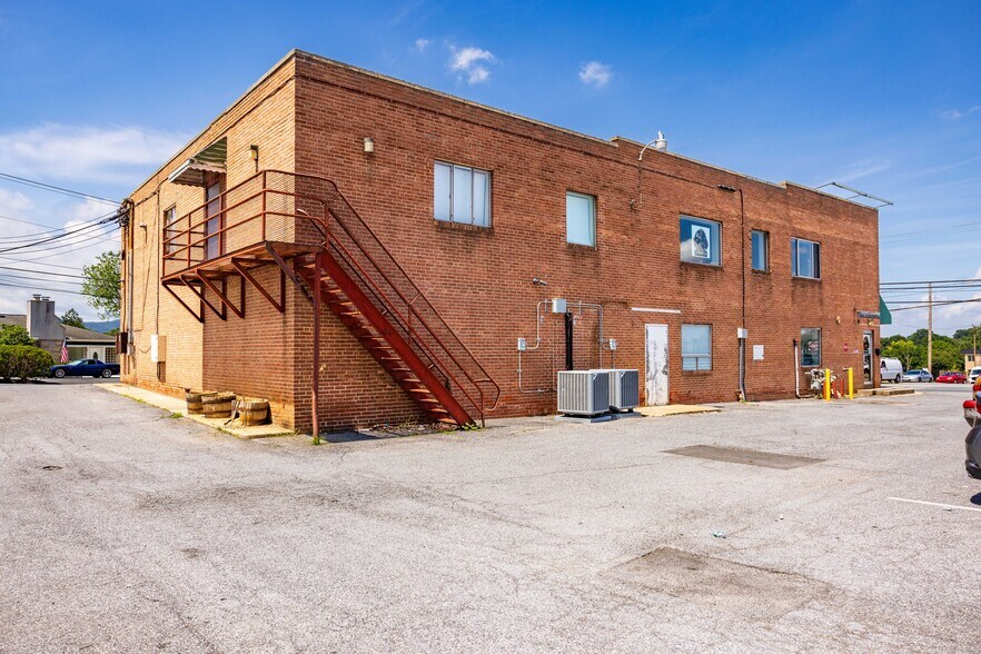 More Photos Of 500 W Patrick St, Frederick Freestanding For Sale