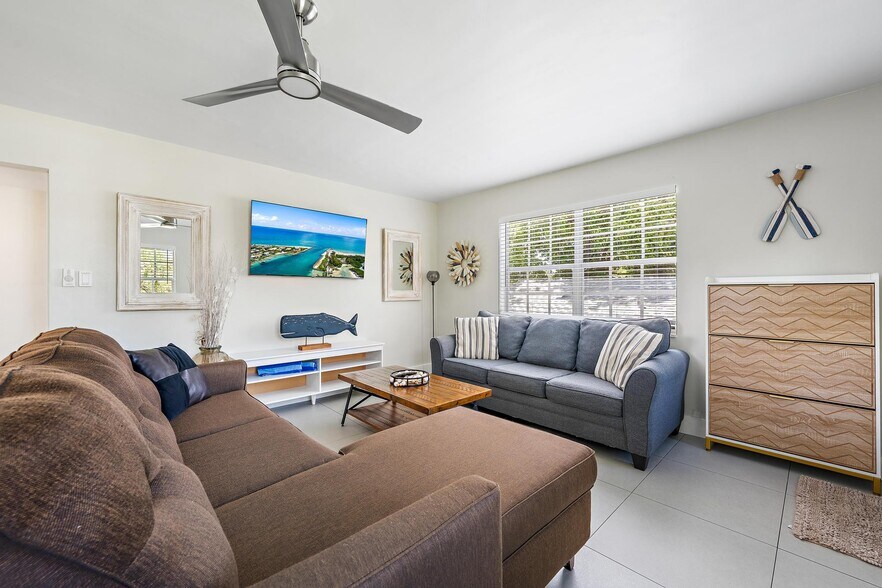 More Photos Of 940 Charles St, West Palm Beach Multifamily For Sale