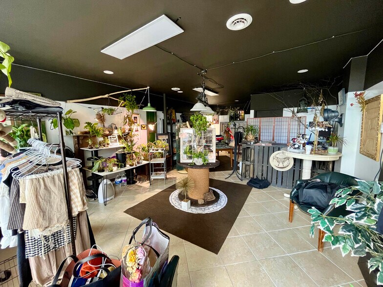 More Photos Of 1723-1727 Earhart Rd, Baltimore Storefront Retail Residential For Sale