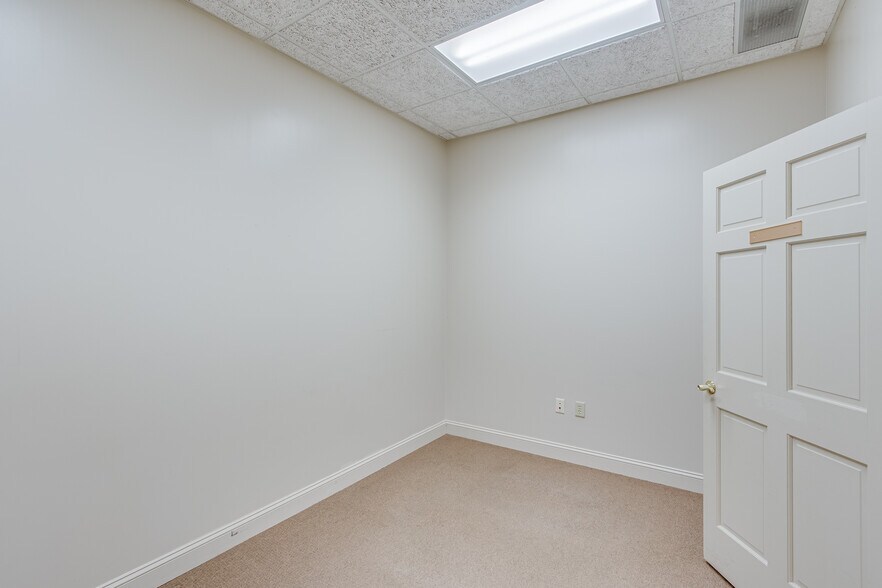 More Photos Of 3030 McEver Rd, Gainesville Medical For Sale