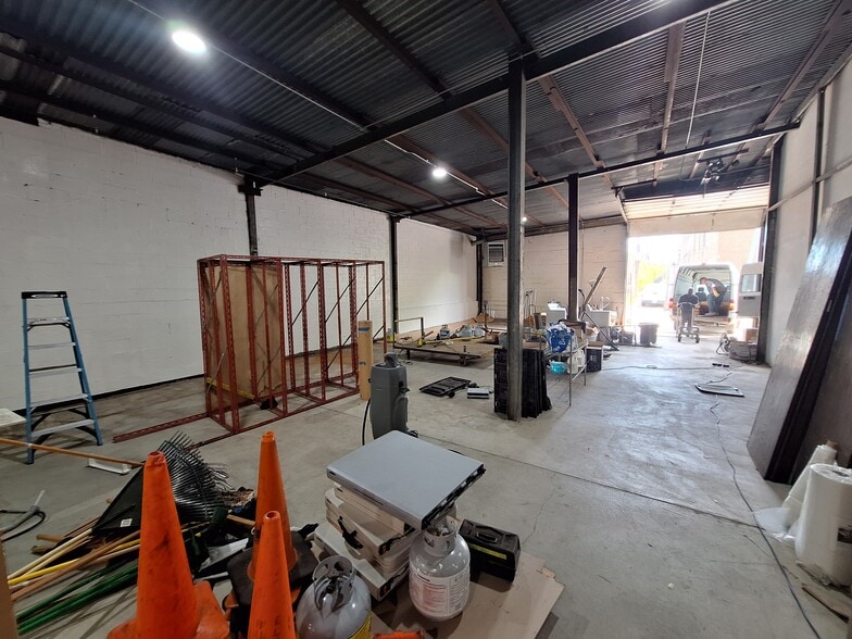 More Photos Of 310 N Leavitt St, Chicago Warehouse For Lease