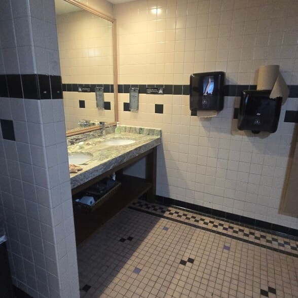 More Photos Of 2045 Brice Rd, Reynoldsburg Restaurant For Lease