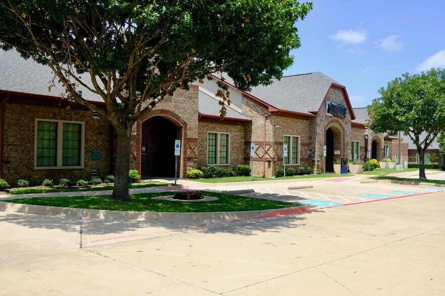 More Photos Of 4351 Long Prairie Rd, Flower Mound Medical For Lease