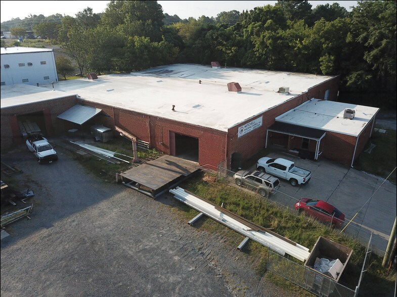 More Photos Of 503 11th Ave, Dalton Manufacturing For Sale