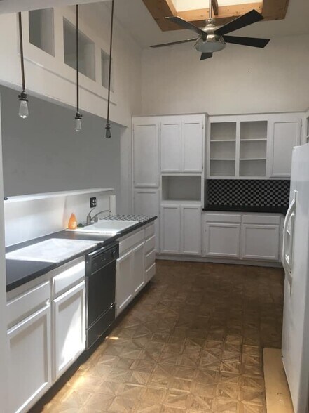 More Photos Of 635 Main St, Red Bluff General Retail For Sale