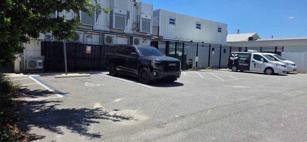 More Photos Of 199 20th St S, Saint Petersburg Industrial For Sale