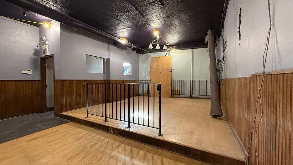 More Photos Of 1233 S Wabash Ave, Chicago Storefront Retail Office For Sale