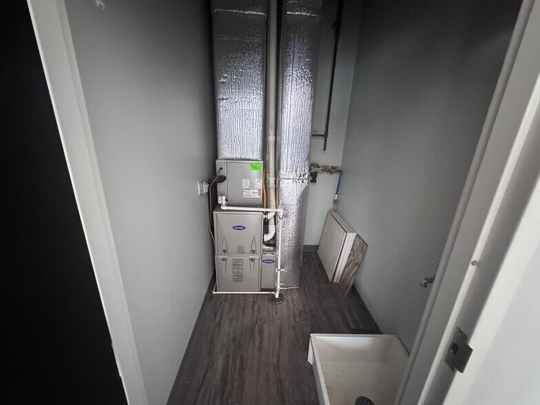 More Photos Of 570 Gordon Ln, Shelbyville Industrial For Lease