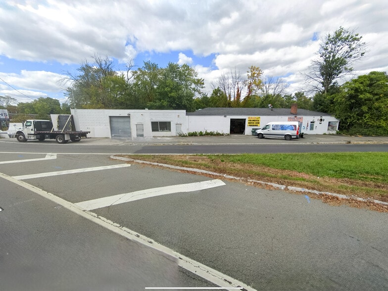 Primary Photo Of 1050-1052 Valley St, Vauxhall Warehouse For Sale