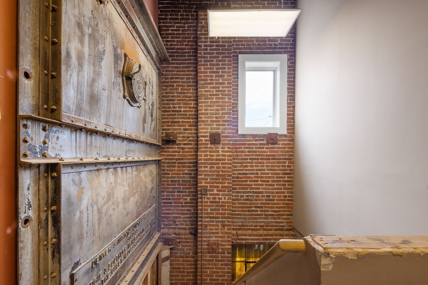 More Photos Of 800 W 8th Ave, Denver Loft Creative Space For Sale