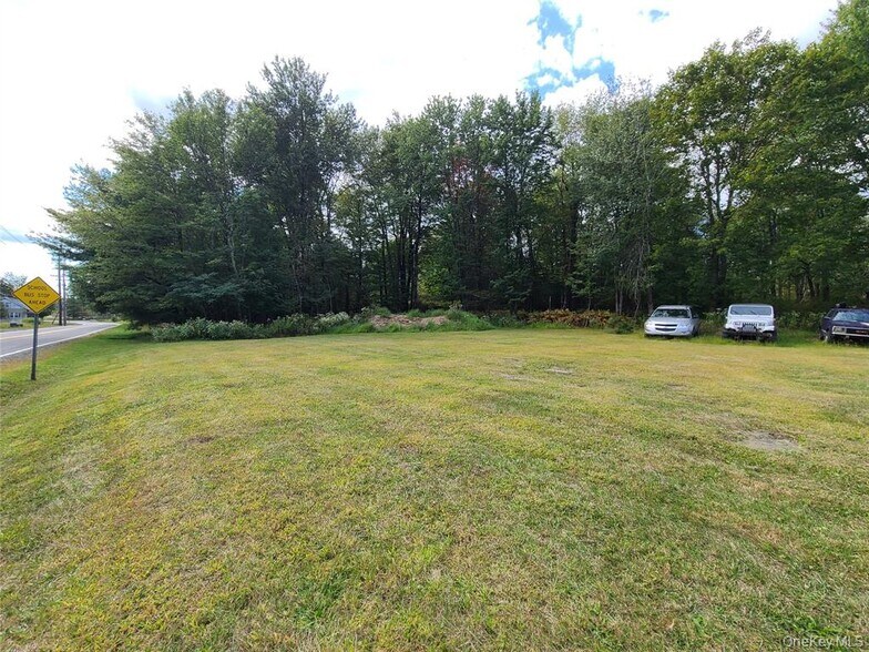 More Photos Of 36 Cold Spring Rd, Monticello Industrial For Sale