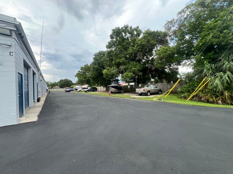 More Photos Of 2297 Lake Ave SE, Largo Warehouse For Sale