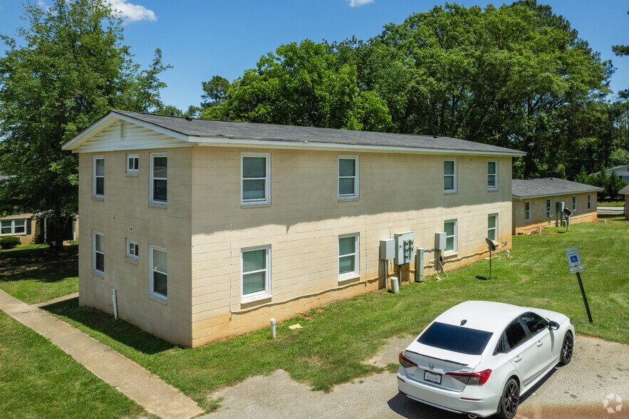 More Photos Of 201 Chandler Dr, Gaffney Apartments For Sale