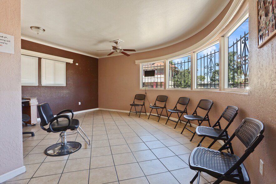 More Photos Of 428 E Lindsay St, Stockton Storefront For Sale