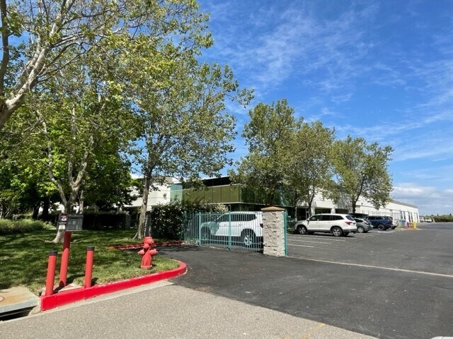 More Photos Of 3333 Vaca Valley Pky, Vacaville Research And Development For Lease