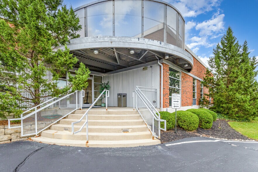More Photos Of 5546 Fair Ln, Fairfax Office For Lease