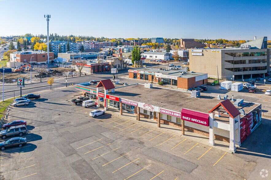 More Photos Of 17 St St Anne, St. Albert Storefront For Lease