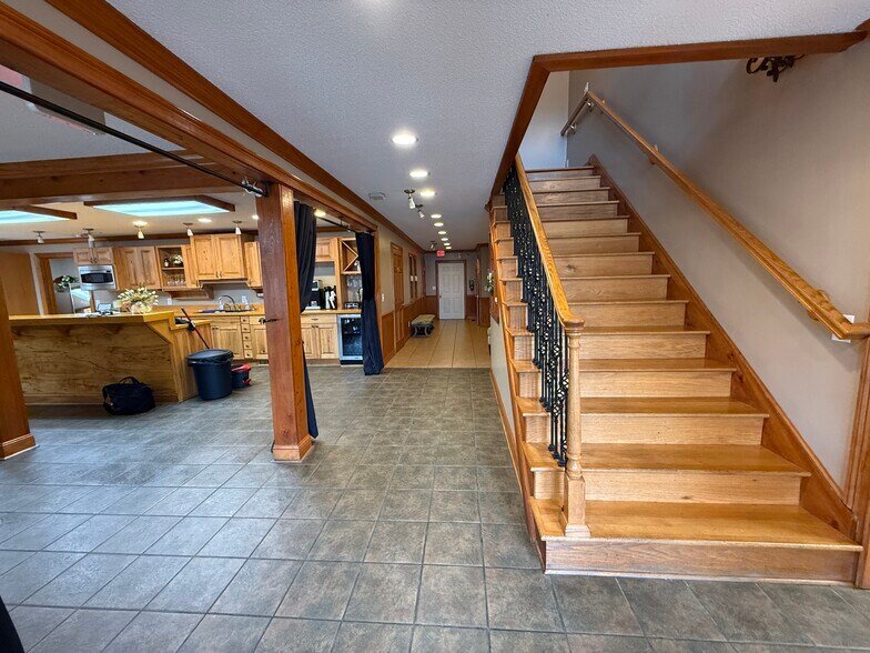 More Photos Of 102 Live Oak St, Tabor City Restaurant For Sale