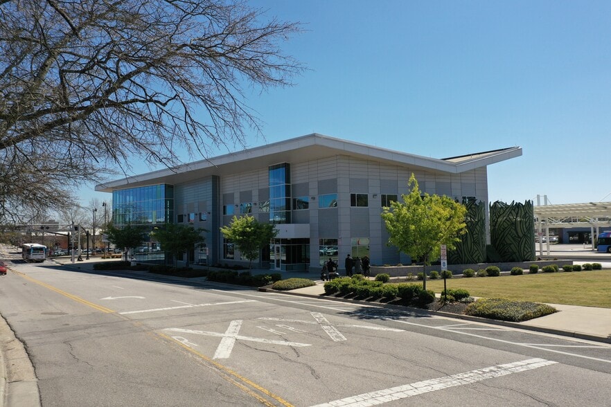 More Photos Of 505 Franklin St, Fayetteville Specialty For Lease