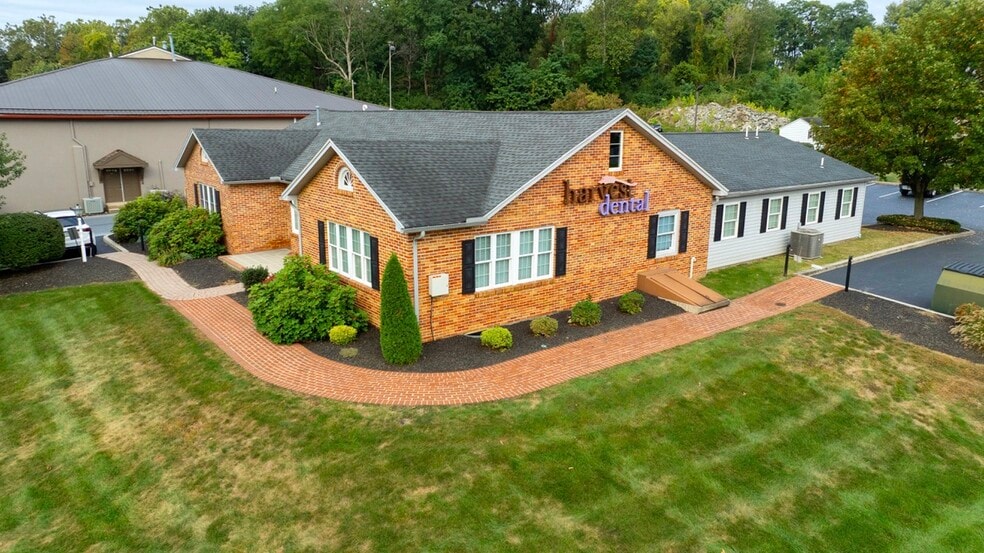 More Photos Of 250 N Reading Rd, Ephrata Office For Sale