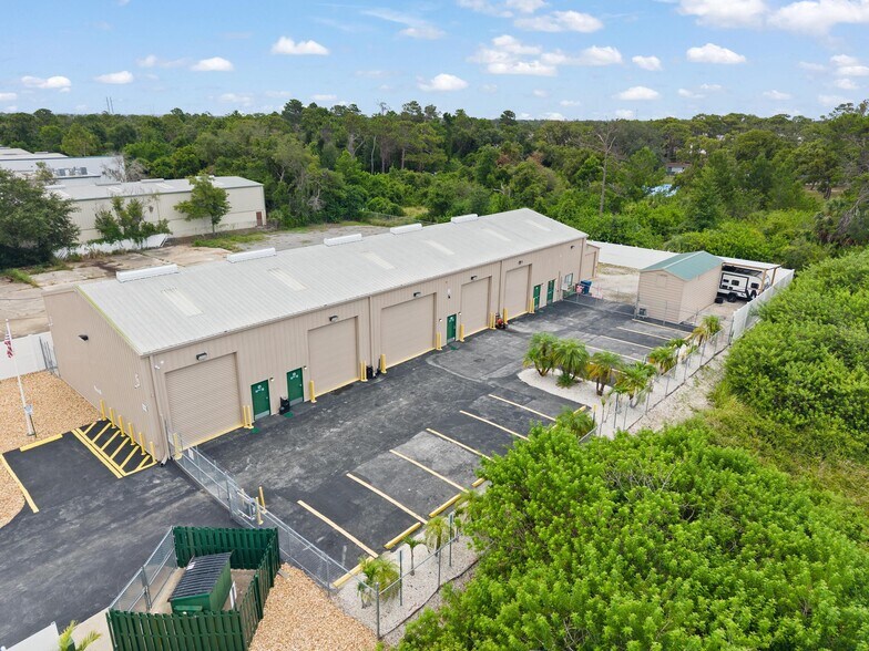 More Photos Of 743 Wesley Ave, Tarpon Springs Warehouse For Lease