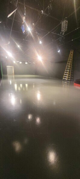 More Photos Of 116 County Line Rd W, Westerville Loft Creative Space For Lease