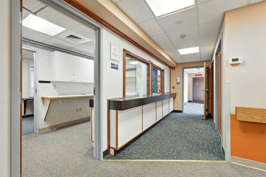 More Photos Of 185 West Ave, Ludlow Medical For Sale