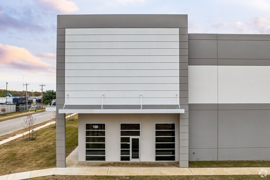 More Photos Of Jubilee Lane & Stonewall Drive, Lewisville Unknown For Lease