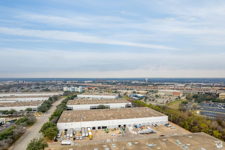 More Photos Of 200 Parker Dr, Austin Distribution For Lease