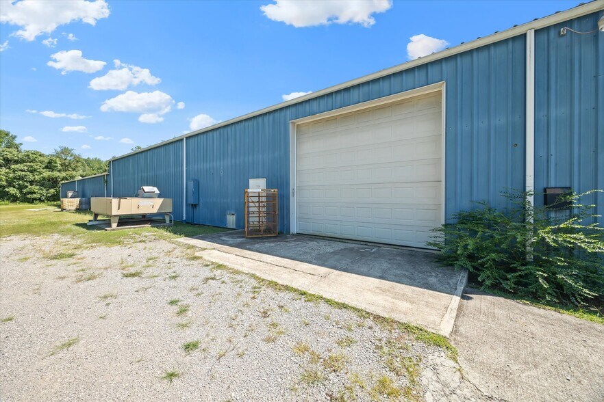 More Photos Of 119 N Main St, Byrdstown Manufacturing For Sale