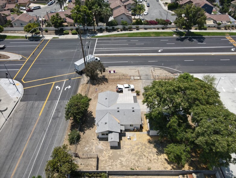 More Photos Of 14292 Jurupa Ave, Fontana Light Manufacturing For Sale