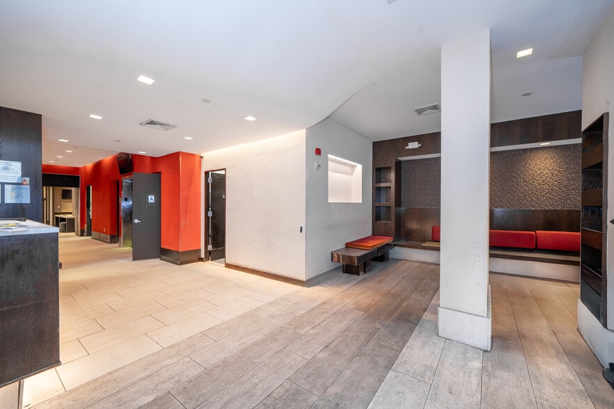 More Photos Of 129 W 46th St, New York Hotel For Sale