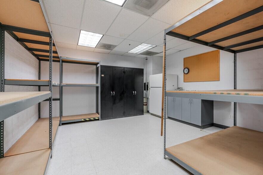 More Photos Of 700-710 W Wilson Ave, Glendale Office For Lease