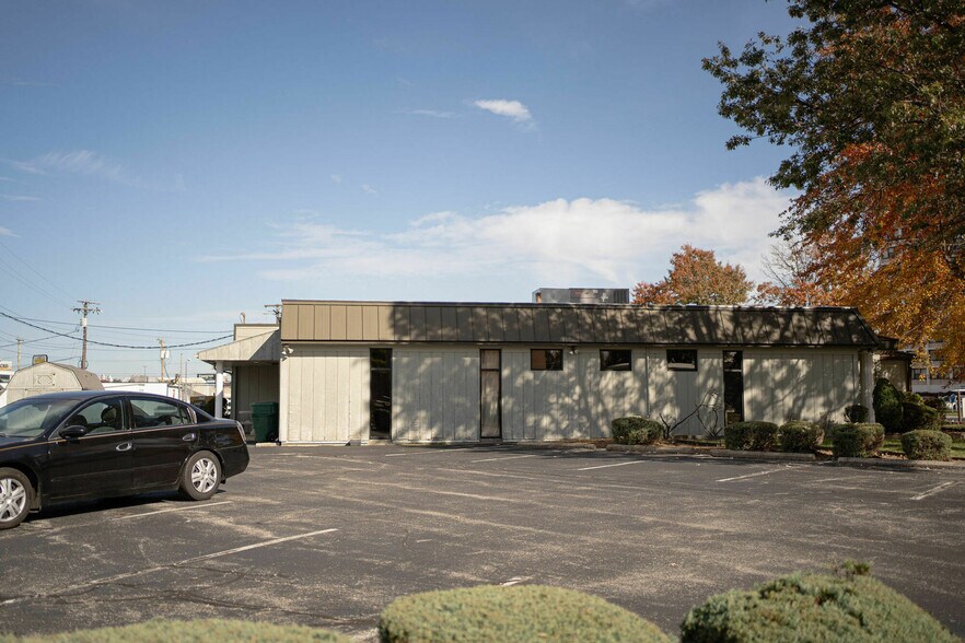 More Photos Of 725 Harvard Dr, Owensboro Coworking Space