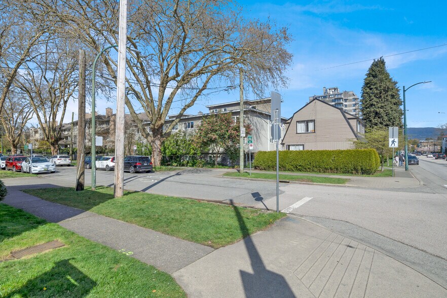 More Photos Of 3719 W 8th Av, Vancouver Apartments For Sale